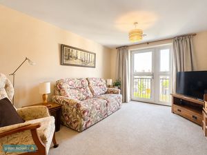 Sitting room- click for photo gallery